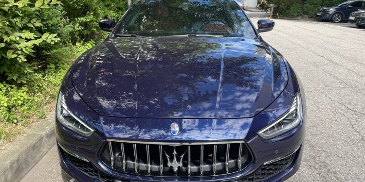 마세라티 DNA 그대로 담았다…뉴 기블리 하이브리드