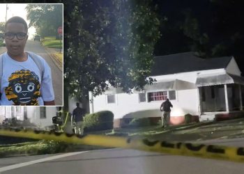 침대서 아이패드 갖고 놀던 소년 총에 맞아 사망