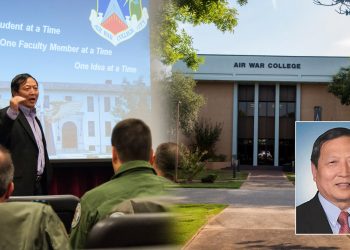 공군 장교 가르치던 교수, 중국 정부 마수에 걸려들어