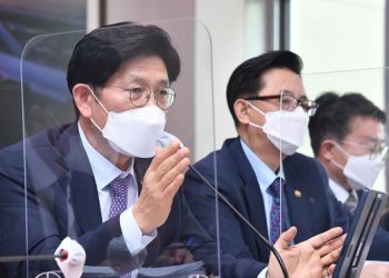 이재명 백현동 특혜 의혹에 ‘국토부 협박’…노형욱 “부담 느껴”