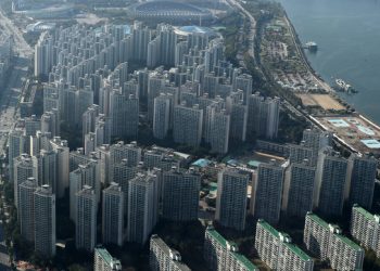 ‘서울·경기·인천’ ㎡당 아파트값 7개월만에 동반하락…서울 210만원↓