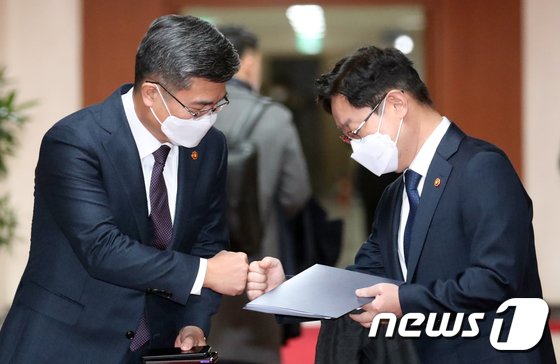 軍 성폭력피해자 보호 사각지대 없앤다…국방부-법무부 업무협약