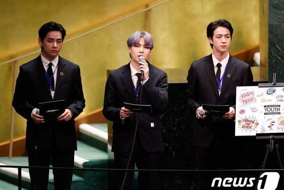 [국감현장] ‘열정페이 논란’ BTS의 7억원…”행정절차에 따라 지급”