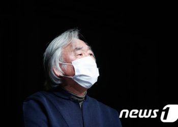 “평화롭게 놔뒀으면” 백건우, ‘PD수첩’ 윤정희 보도 반박·호소 [N현장](종합)