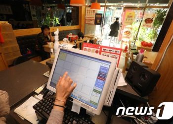 스타벅스·이디야 등 프랜차이즈, 피해 거의 없었다…왜?