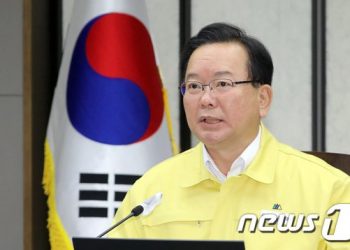 김총리 “29일 단계적 일상회복 최종안 공개…백신 패스 시행 준비”(종합)