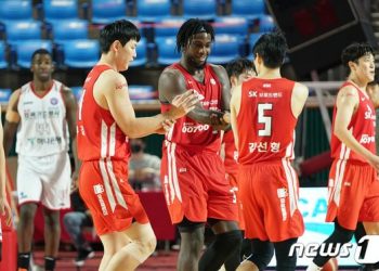 ‘김선형 18점·9도움’ SK, 3연승으로 단독 선두 도약