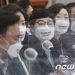 靑 국감장에 등장한 ‘문재인 게임’…野 “국민께 송구스럽지 않나”