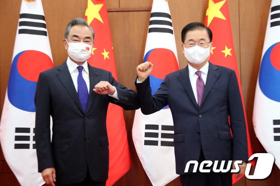 정의용, 로마서 中왕이와 회담…’종전선언’ 논의 가능성