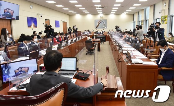 KBS 사장, 고발사주 녹취록 ‘윤석열 등장 확인’ 질문에 “직·간접 취재”