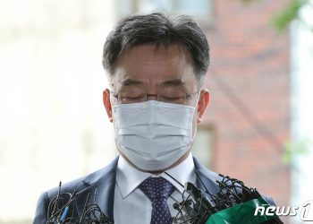 김만배측 “‘천화동인 1호 배당금 그분 것’ 녹취 대부분 허위”