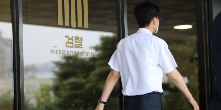 대장동 키맨 남욱 사건 초기 미국행, 신병확보 난관…법적조치·설득 병행