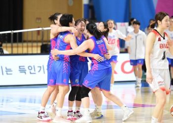 ‘뒷심 발휘’ 삼성생명, 19점 차 뒤집고 BNK에 역전승