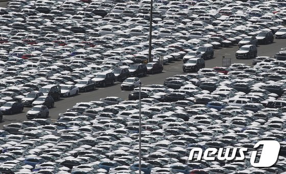 “車 반도체 쇼크”…완성차 5사, 10월 판매 ‘급제동’