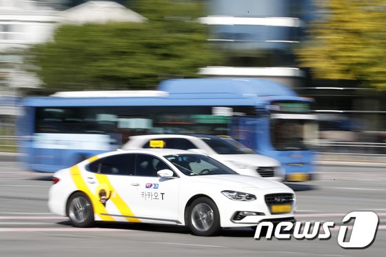 카카오모빌리티 상생안 제시에도…택시 업계 “수용할 수 없다”