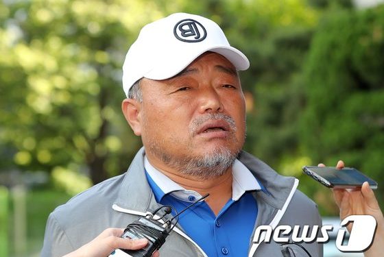 ‘오토바이 받은 뒤 뺑소니’ 가수 김흥국 벌금 700만원