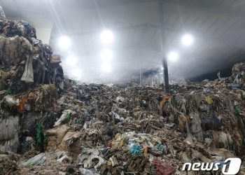 요소수 부족에 쓰레기 대란 우려…소각장 요소수 이달 말 재고 바닥