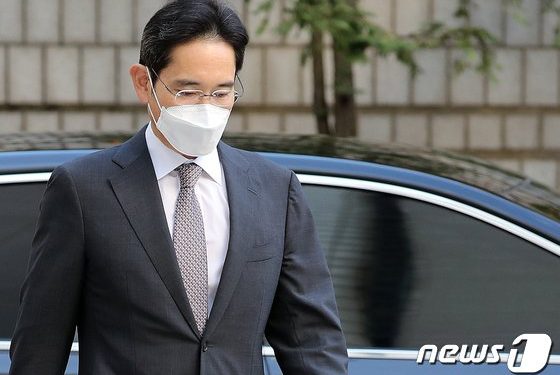 이재용, 애플·잡스 전담 뱅커 만나 삼성 미래 고민 털어놨다