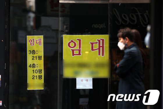 ‘자영업 초토화’ 심상찮다…’나홀로 장사’ 424만명 역대 최고 비중