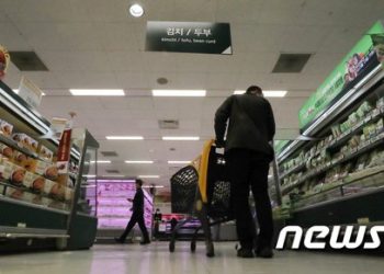 물가 ‘연 2% 이내 목표’ 사실상 실패…”정부 안일 대응” vs “전세계 흐름”