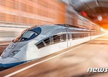 세계 최초 달리는 ‘열차 영화관’ 사업 해외 진출 시동