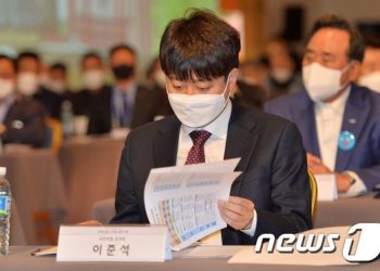 이준석, 김한길 영입설에 “반문 집합소처럼 된다면 효과 없다”