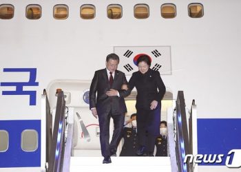 문대통령, 7박9일 유럽순방 마치고 한국으로 출발