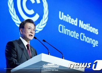 나란히 英 찾았지만 ‘文-기시다’ 첫 만남 불발…한일관계 안갯속