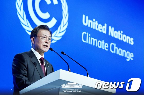 나란히 英 찾았지만 ‘文-기시다’ 첫 만남 불발…한일관계 안갯속