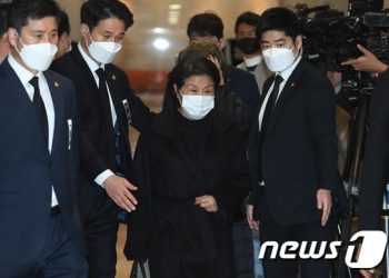 이순자 ‘종신 경호’ 논란…전두환 사망 이후 경호인력 그대로 유지