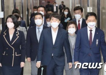 이준석 “이제 이재명 가족 자신감 있게 건드리겠다”