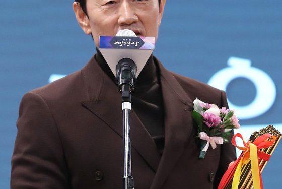 ‘모가디슈’ 허준호, 남우조연상 “설경구가 ‘연기 좋았어’ 하는데 벅찼다”