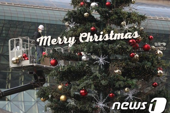 꺼지지 않는 경제 리스크…연말 특수 기대속 ‘그림자’