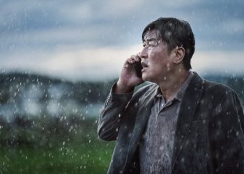 거리두기 강화 예고에 영화계도 술렁…’비상선언’ 개봉 연기