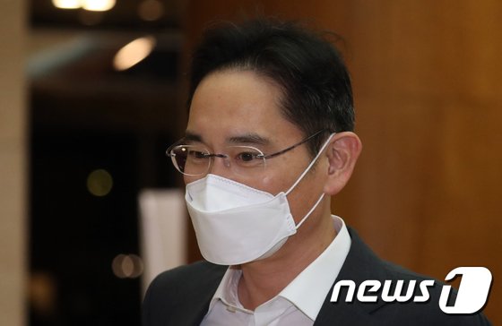 “냉혹한 현실”…이재용 삼성전자 부회장은 왜 초강수를 뒀나