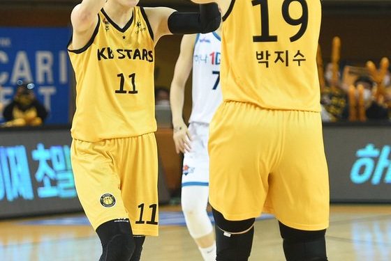 ‘박지수 더블더블’ KB, BNK에 85-82 제압…3연승 행진