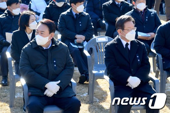 ‘李도 尹도 싫다’ 부동층 늘었다…미래 없는 가족 논란에 피로감