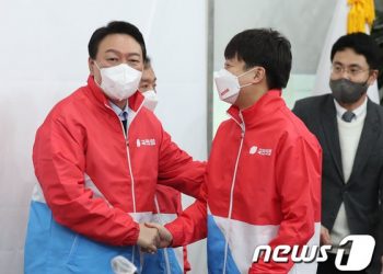 “당대표 사퇴” “후보 교체가 답”…난리 난 국민의힘 홈페이지