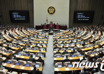 사상 첫 ‘예산 600조원’ 시대…나랏빚도 ‘1000조국’ 오명