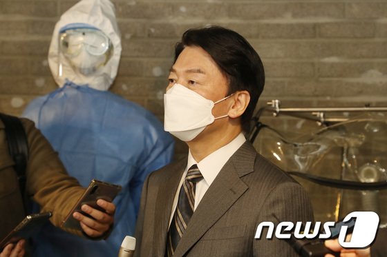 대구찾은 안철수 “이재명·윤석열, 대한민국 미래 먹거리 못 만들어”