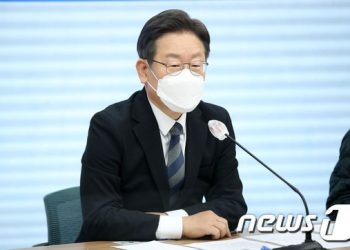 이재명, 마이클 샌델과 대담…우리사회 ‘공정·정의’ 논한다