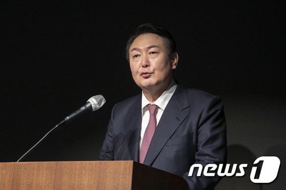 ‘텃밭’ TK 찾는 윤석열, ‘박근혜 사면’ 메시지 수준은