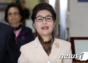 박근혜 前대통령 동생 박근령 “남북통일 이루겠다”…대선 출마 선언