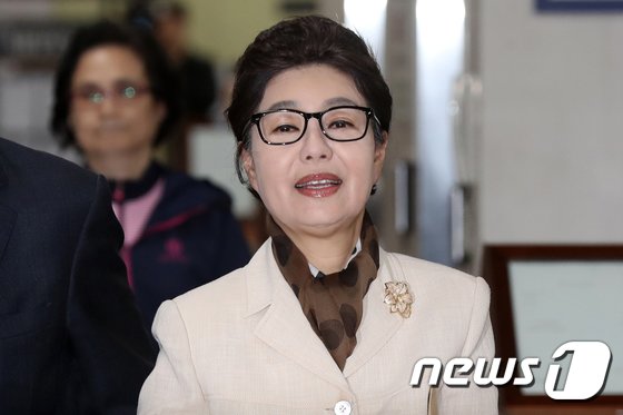 박근혜 前대통령 동생 박근령 “남북통일 이루겠다”…대선 출마 선언