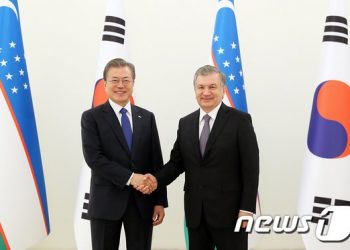 “천연광물 공급망 논의”…文대통령, 우즈벡 대통령과 오늘 정상회담