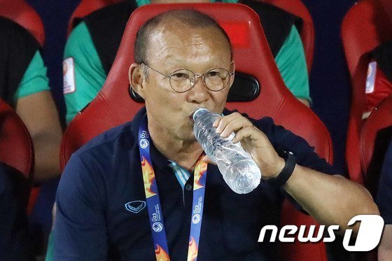 동남아로 간 형님 박항서·아우 신태용, 스즈키컵 동반 4강 노린다