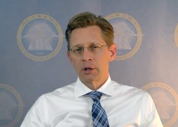 앨라배마주 학교들 “10일간 격리” 지침 고수