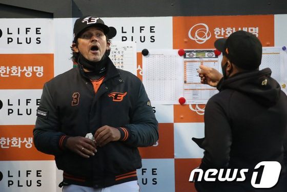 남미 정세불안에 코로나 확진…스프링캠프 전부터 발 동동 구르는 구단들