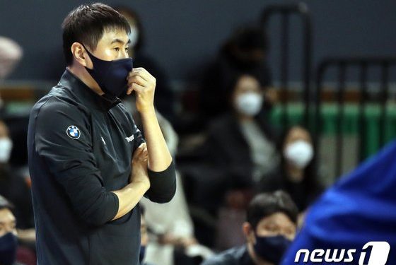 ‘코로나19·음주 운전·최하위·사퇴’… 끝없이 추락한 농구 명가 서울삼성