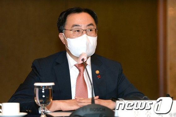 정부, 사우디서 ‘대형 원전’ 수주 의지 표명…신에너지 협력 제안도